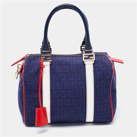 Forever Bauletto Fendi Handbags for Women .